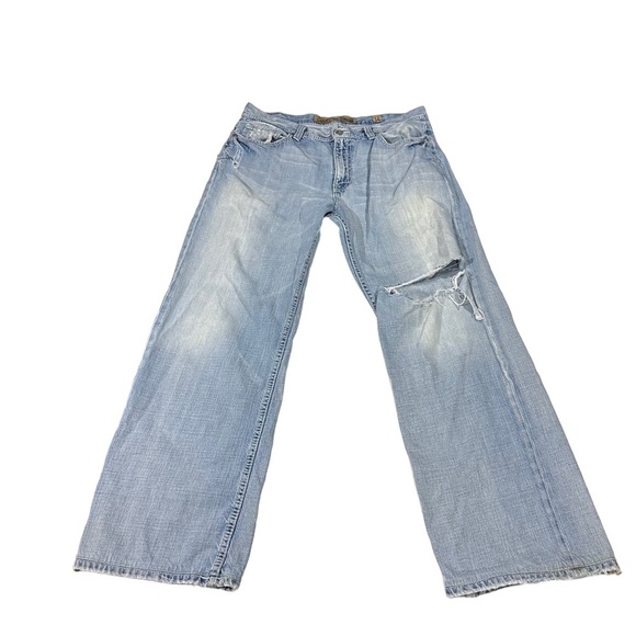 BKE Buckle Marshall Boot Light Wash Jeans Sz 34x32 Ripped Distressed Destroyed - Picture 1 of 16